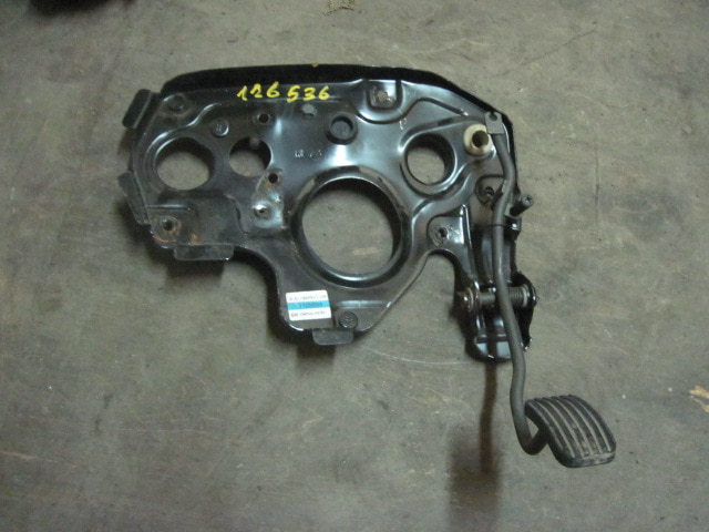 дэу сенс педаль газа. педаль газа дэу нексия артикул оригинал. втулка педали газа на дэу нексия. педали nexia 1998. электронная педаль газа дэу нексия.