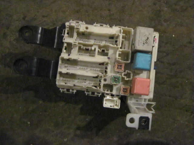 блок предохранителей тойота королла филдер 141. предохранители тойота 150. предохранители тойота 150. блок предохранителей тойота королла е150. предохранители тойота 150.