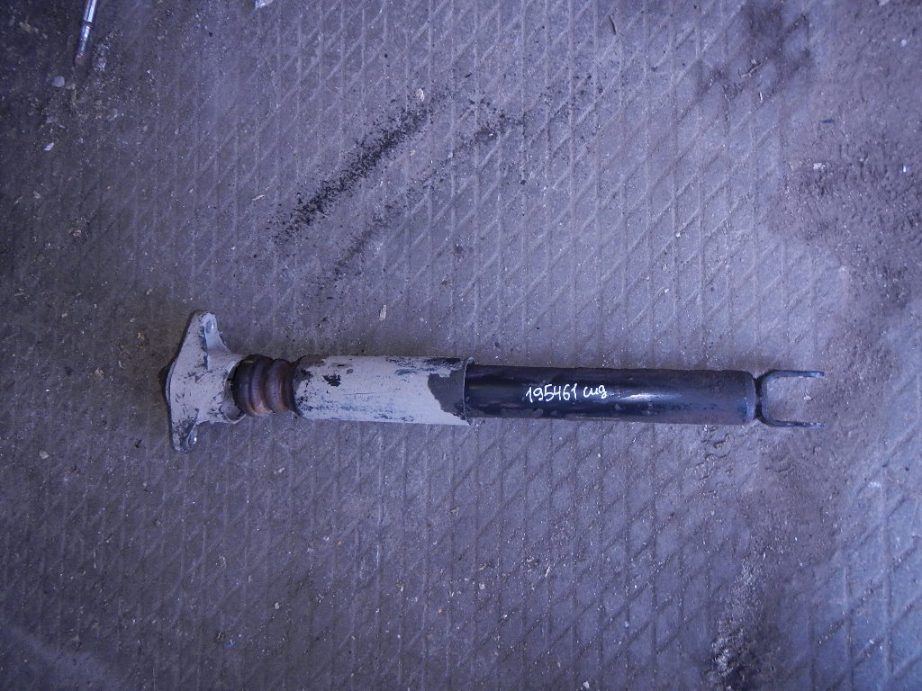 Амортизатор задний на киа сид 2014 г. Задний амортизатор сид 2012. Kia ceed 2019 задние амортизаторы. Задний амортизатор amd ceed 2010. Стойка амортизатора задняя киа сид 2007.