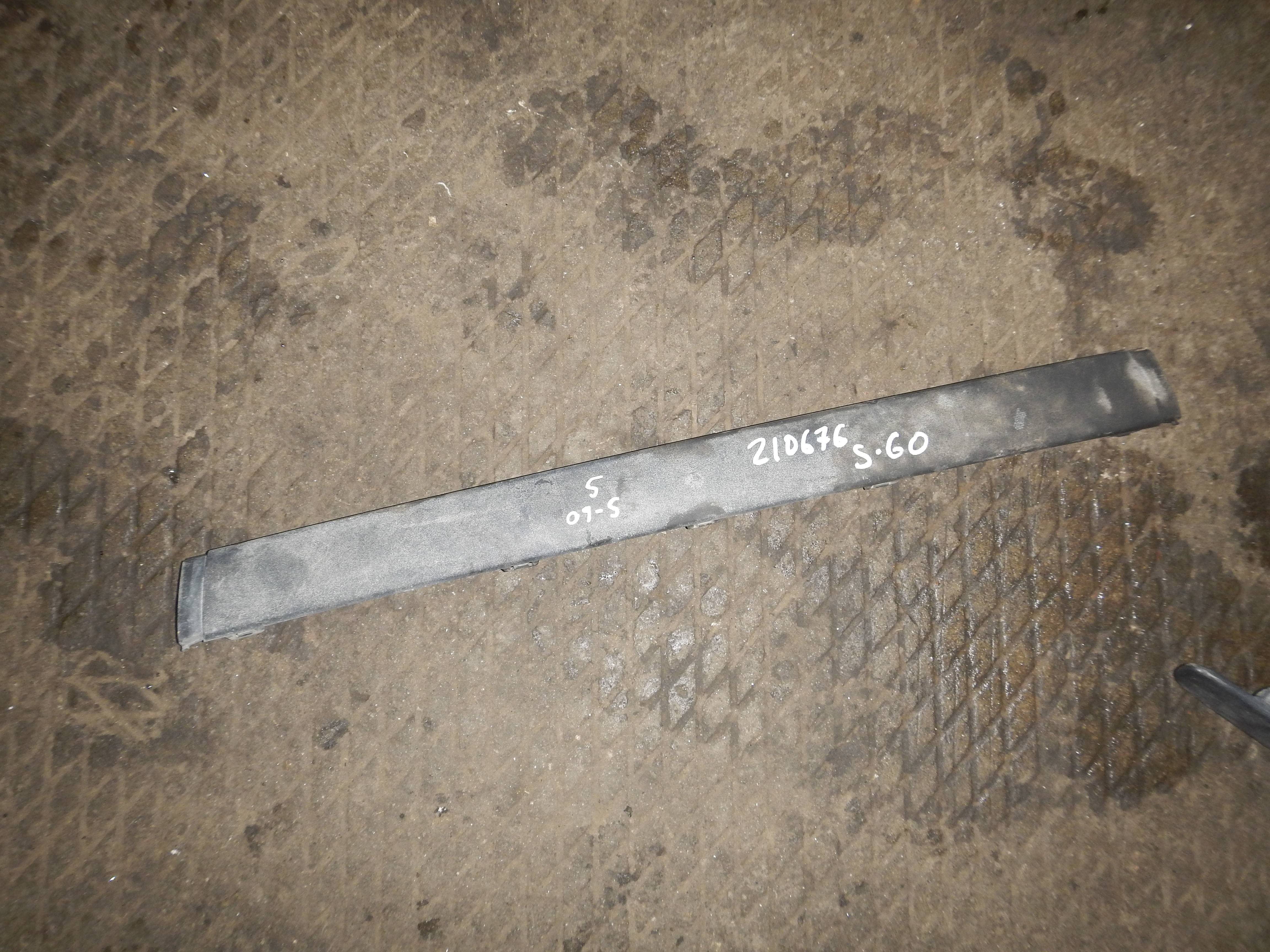 Молдинг лобового стекла вольво 960. Молдинг volvo 31278856. Молдинг двери нижний volvo xc60. Молдинг правый volvo 39869470. 9126763.