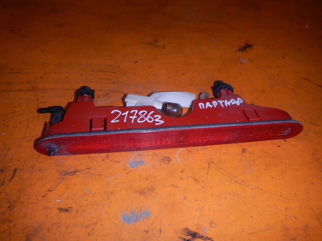 Звуковой сигнал пежо партнер. Где находится звуковой сигнал на пежо 307. Звуковой сигнал на пежо эксперт 2 поколения. Звуковой сигнал пежо партнер. Пежо 308 звуковой сигнал.