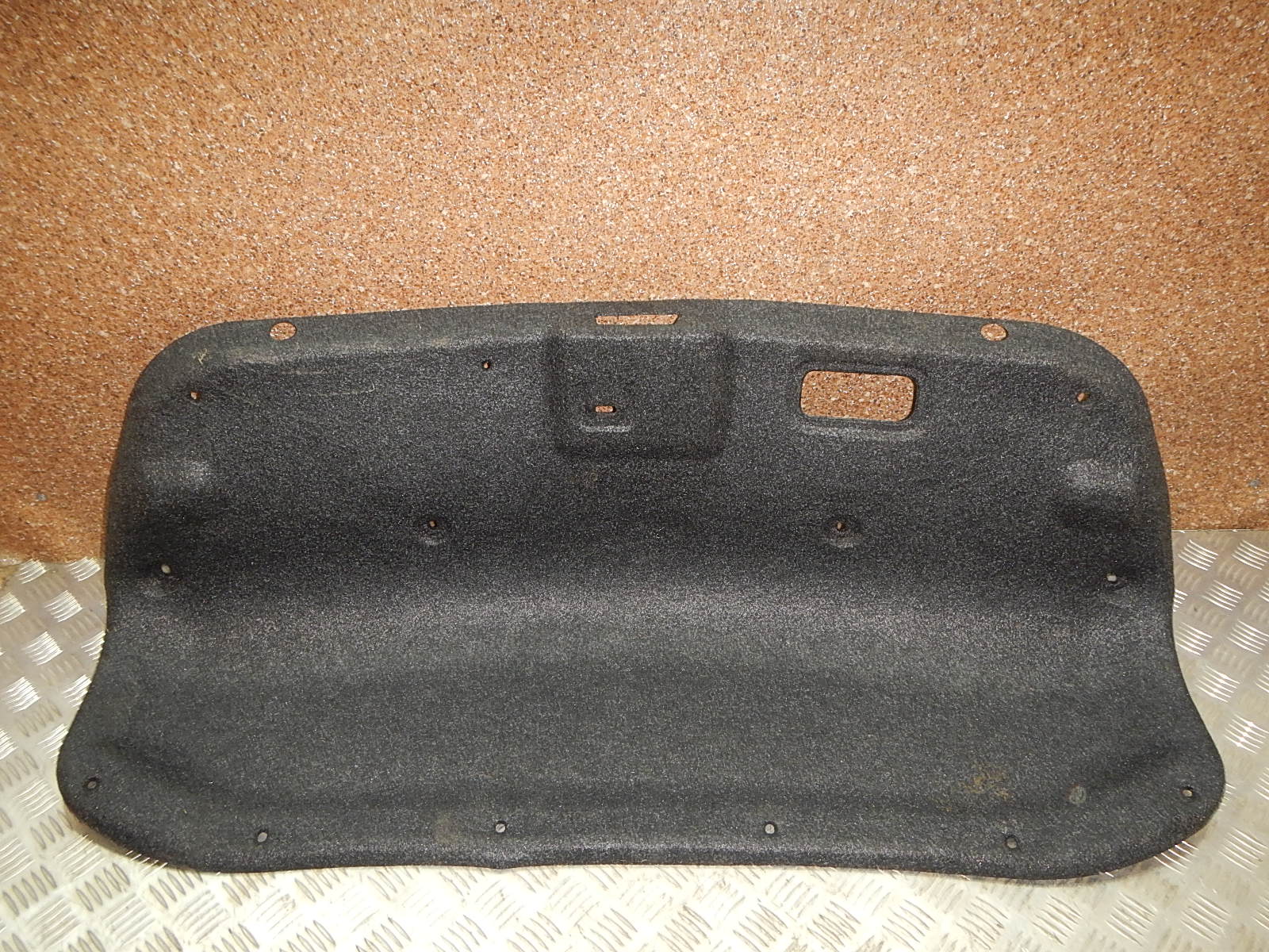 крышка багажника demio dy3w. крышка багажника черная ford kuga 2 , 2014. Mazda крышки багажников. Mazda 626 iii седан крышка багажника. заглушка крючка багажника мазда 6 gh.