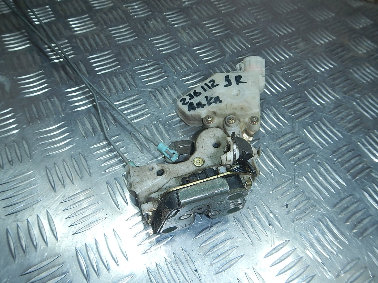 замок внутренний левой передней двери ниссан альмера классик 2007 год. дверной замок ниссан альмера классик. замок двери ниссан альмера классик. замок двери nissan 82500eb30c. Nissan 805011cy0a замок двери.