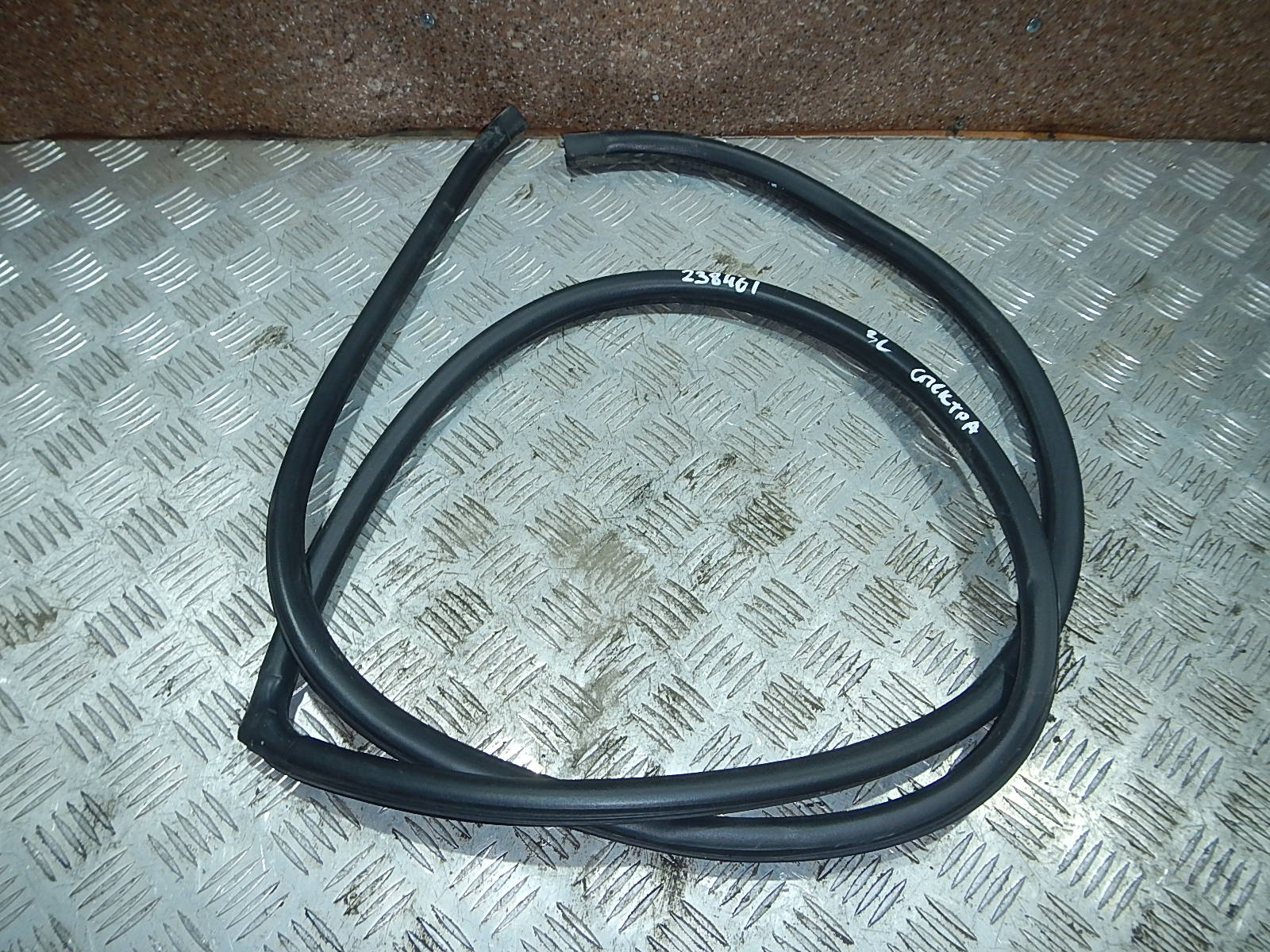 Уплотнитель двери шевроле авео т250. Уплотнитель проема задней двери уаз патриот 3163-6207018. Уплотнитель проема задней правой двери киа рио 4. Кант проема двери 2705-6307126. Уплотнитель дверного проема toyota passo.