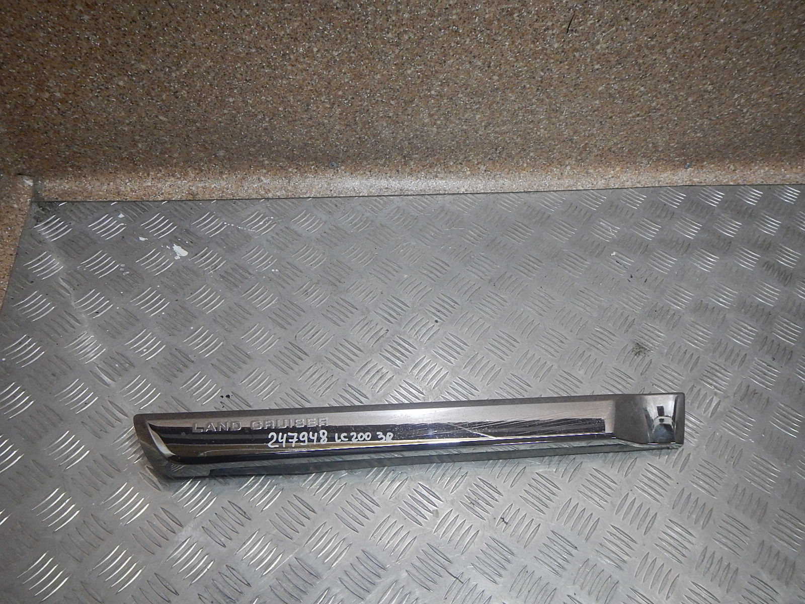 Купить Накладку На Дверь Багажника Тлк 100