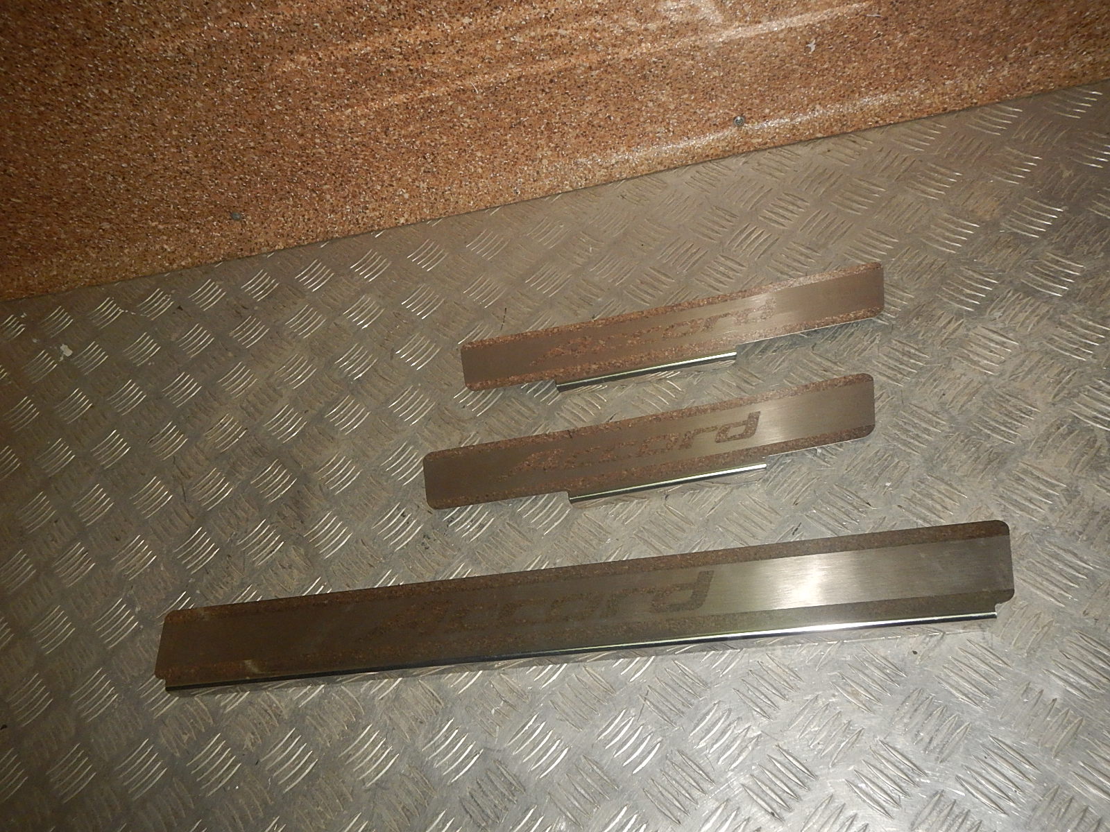 накладки на пороги с логотипрм honda accord 8 - Купить запчасти и аксессуары для