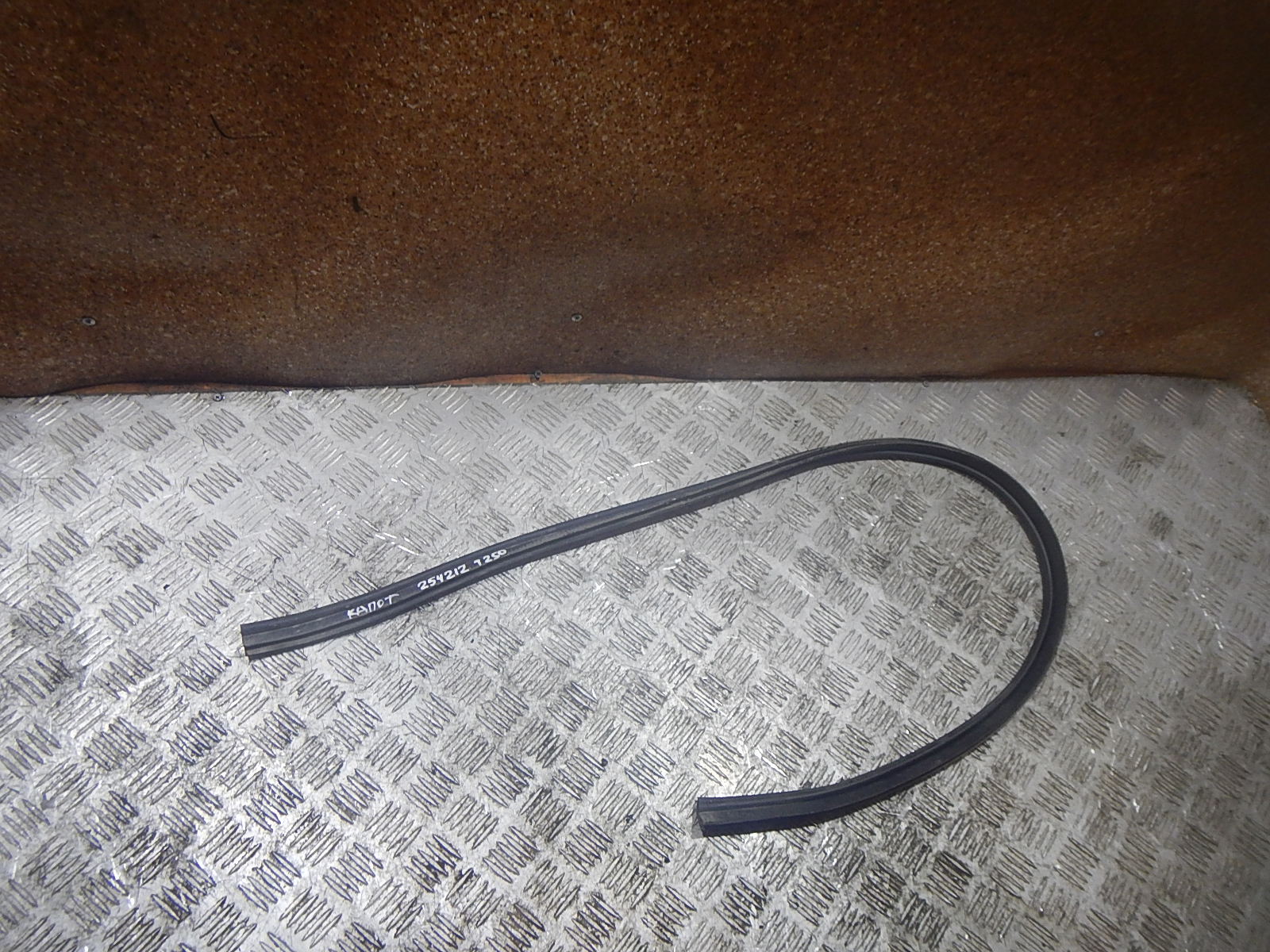 Молдинг Шевроле Т250 Купить Капота