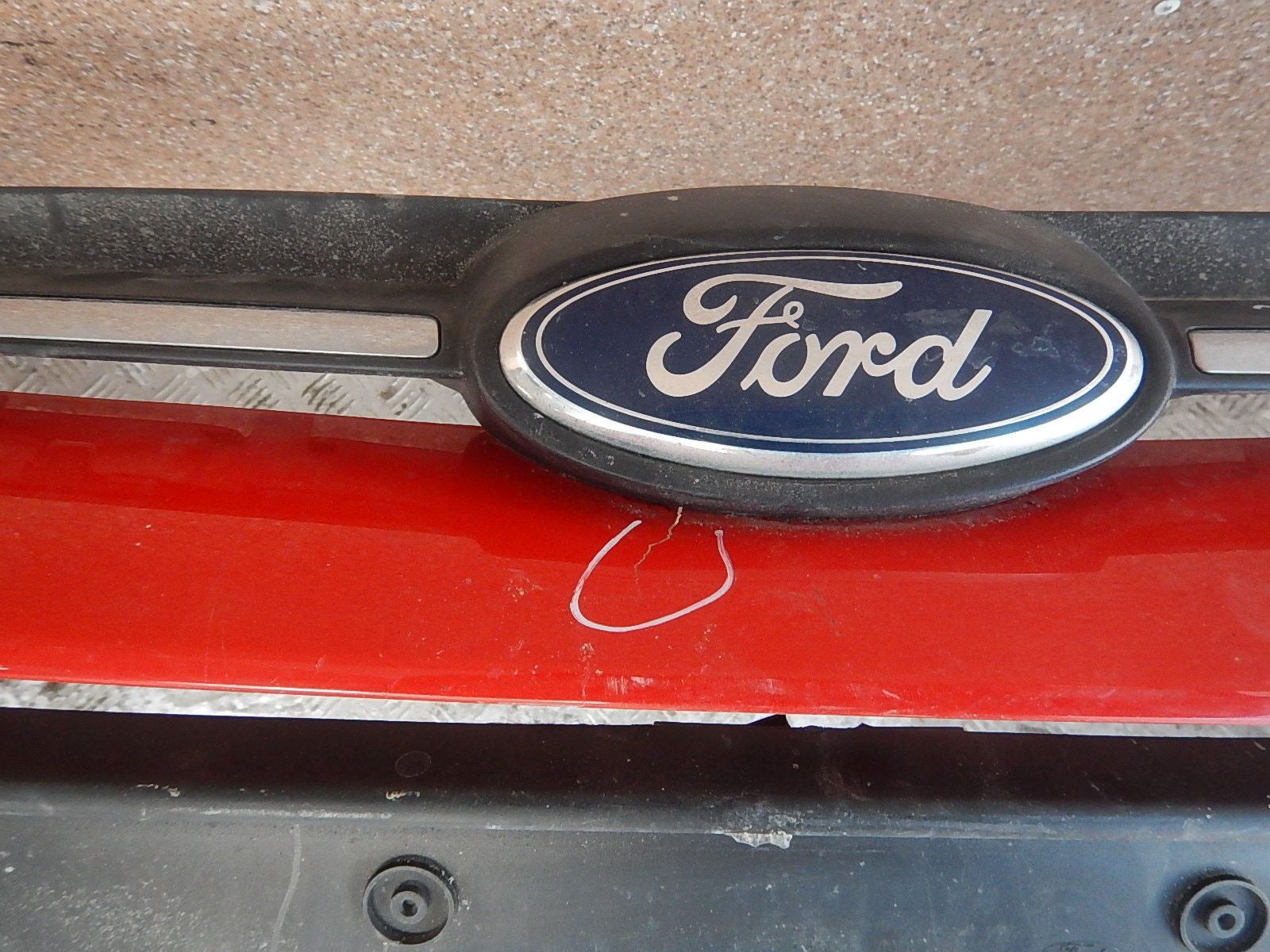Купить запчасти на форд фокус 2. Запчасти Форд фокус 3. Ford Focus 2 запчасти. Комплектующие Форд фокус 2 хэтчбек. Запчасти на Форд фокус 2011 года.