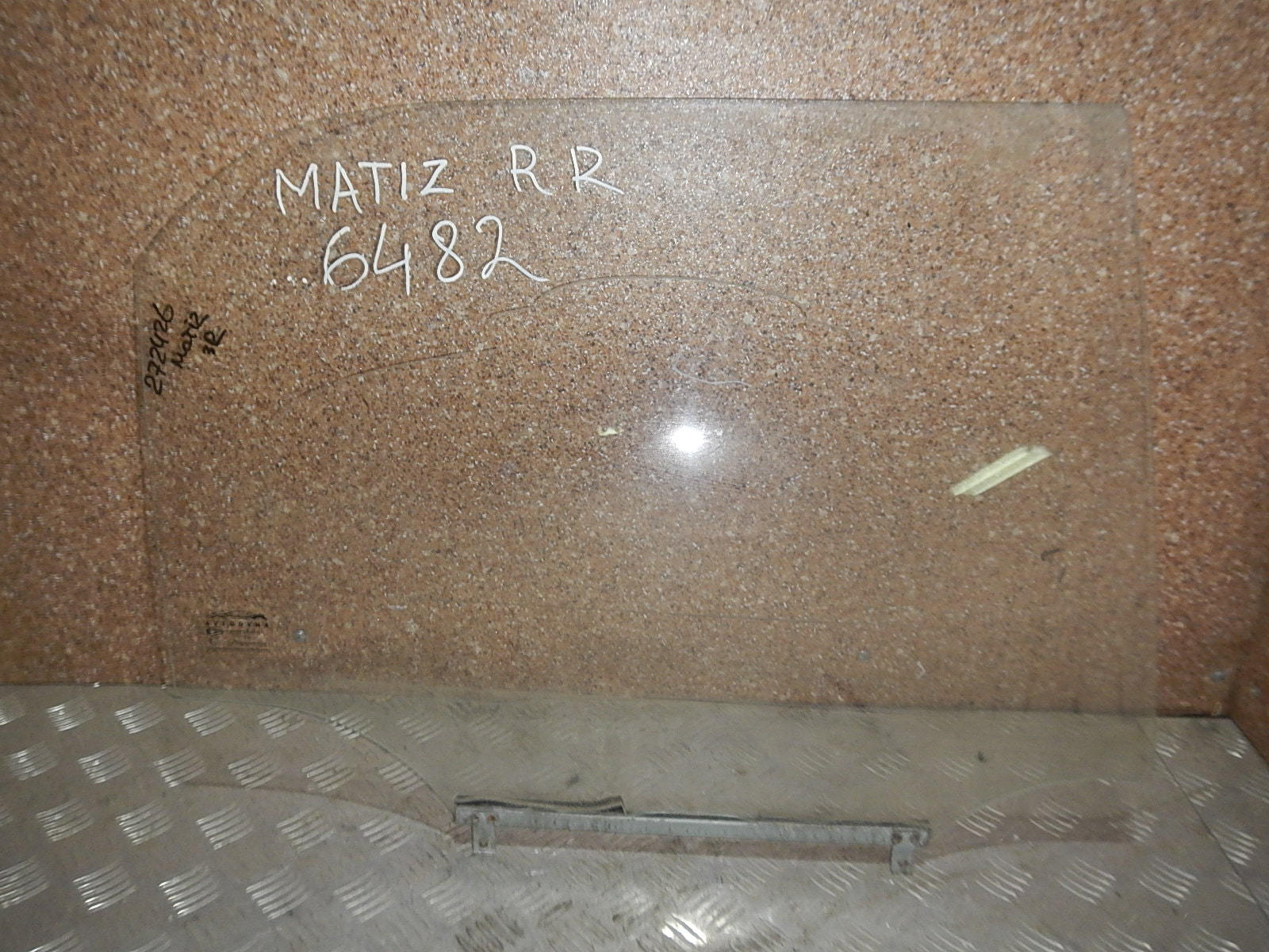 Купить Стекло Матиз