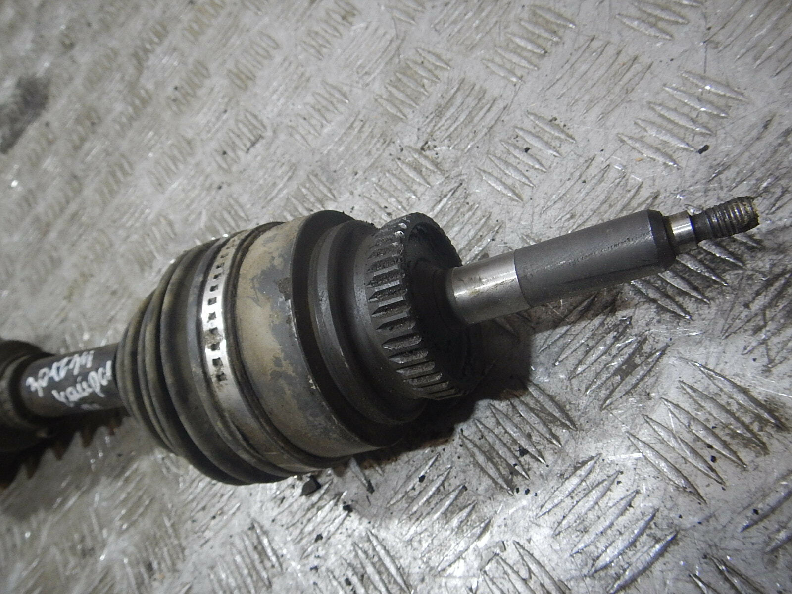 шрусы кайрон. шрусы кайрон. полуось левая санг енг кайрон. привод передний левый кайрон дизель 2008. Ssangyong kyron передний внутренний шрус.