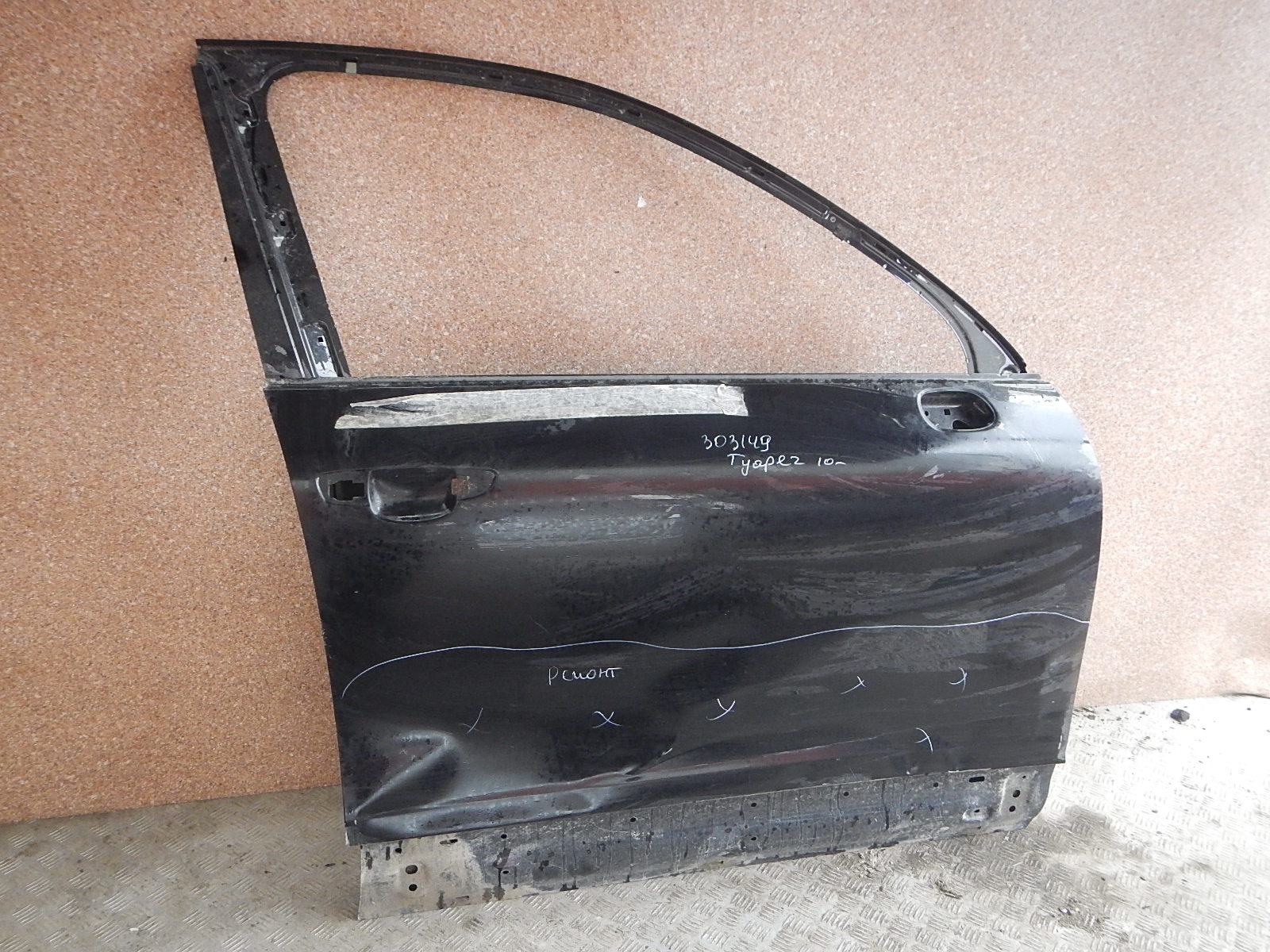 обшивка передней левой двери volkswagen touareg. Volkswagen touareg 2022 дверная карта. обшивка двери фольксваген туарег. обшивка передней двери левой туарег 2004 г. дверь volkswagen touareg.