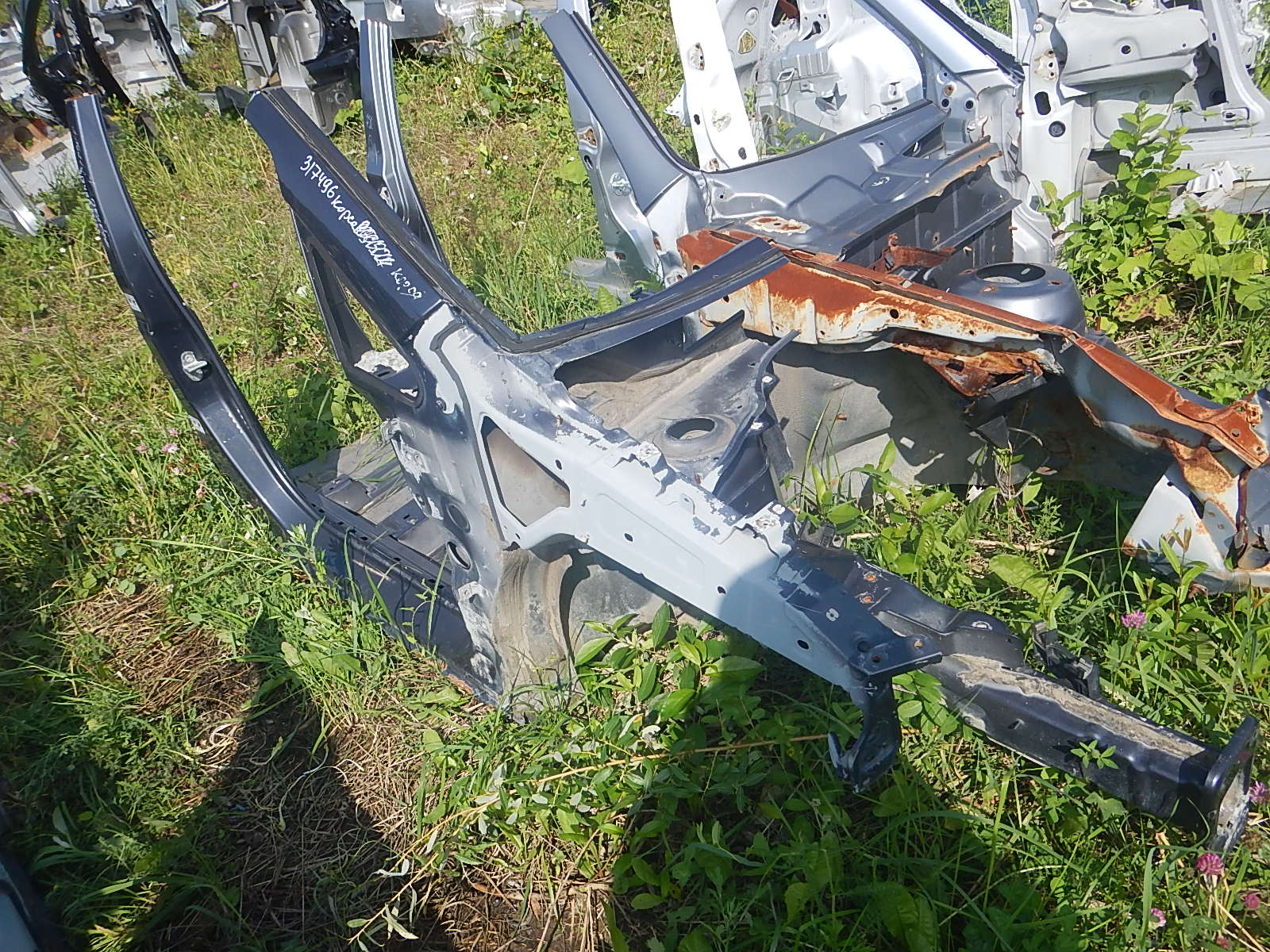 Лонжерон 3108. Ланжерон. Лонжерон двигателя. Golf 3 ланжерон. Лонжероны тойота королла 121 кузов.