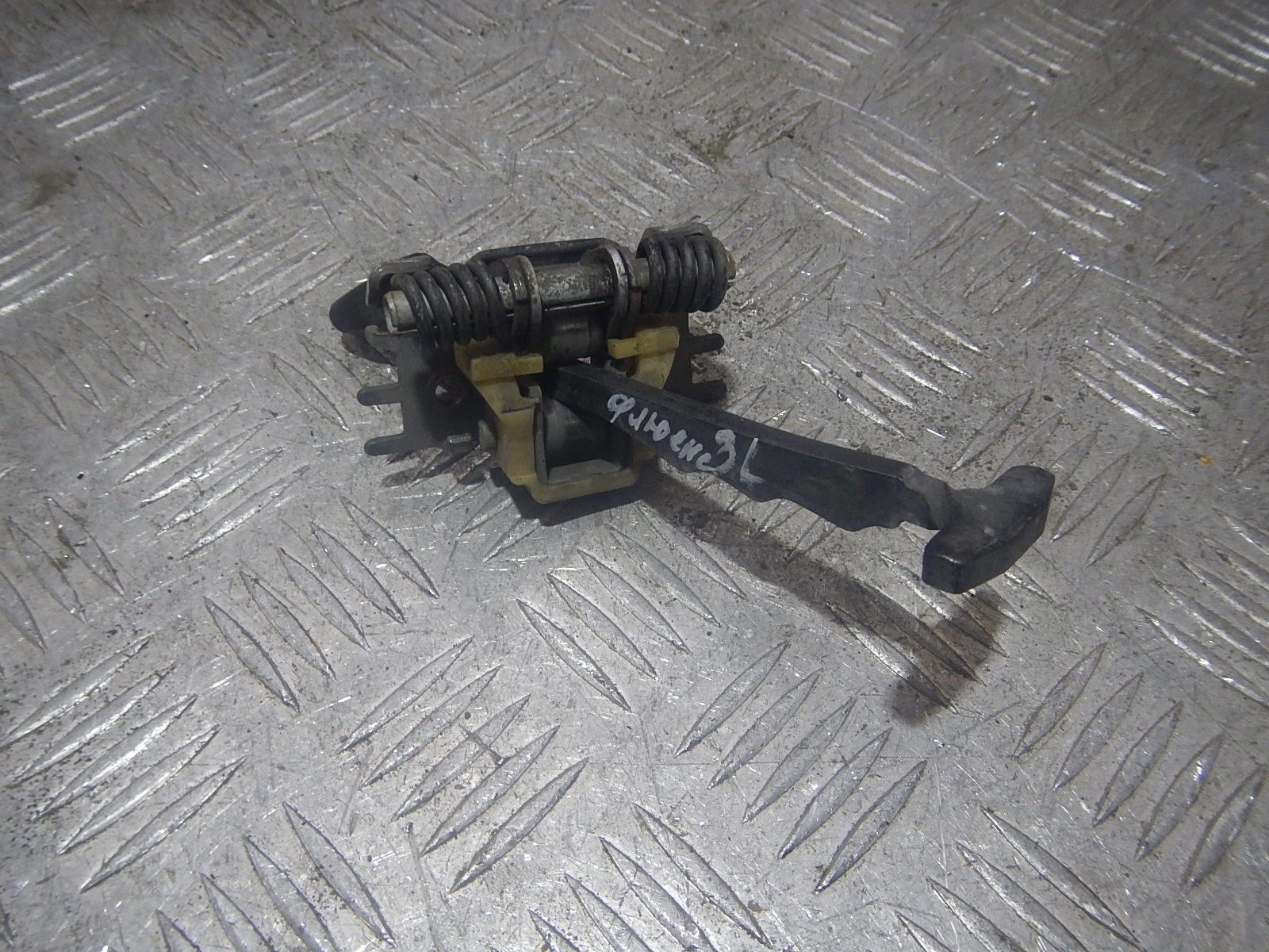 Купить Ограничитель Дверей На Рено Флюенс