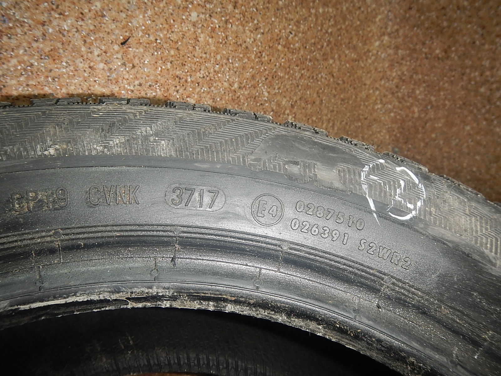 Gislaved 195 55 r16. Гиславед шины реклама. Gislaved 195 55 r16. Дубовая шина. Шины гиславед 215 65 16 лето.