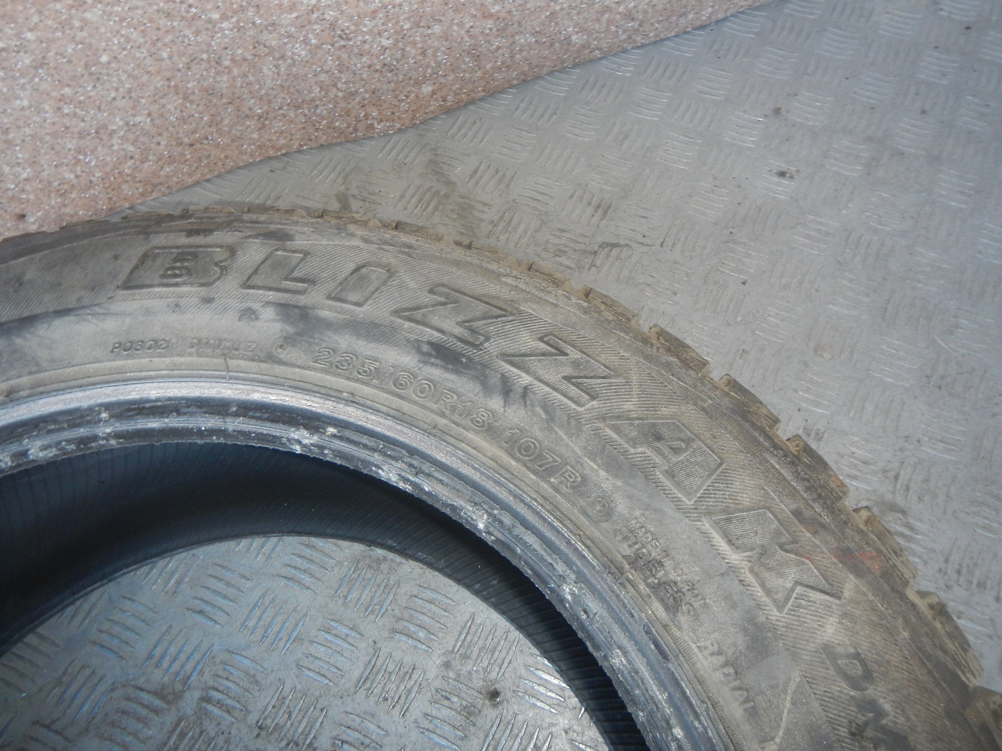 Turanza er42 245/50 r0 100w. Бриджстоун аленза 001. 235 60 r18 бриджстоун. 235 60 r18 бриджстоун. 235 60 r18 бриджстоун.