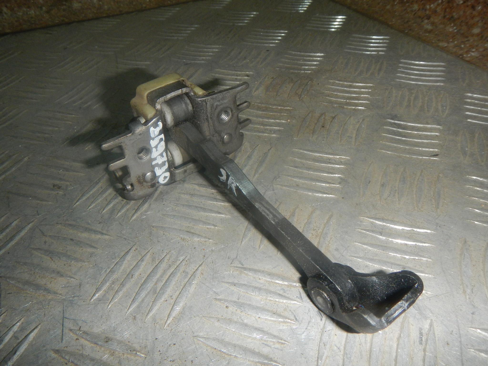 Купить Ограничитель Дверей На Рено Флюенс