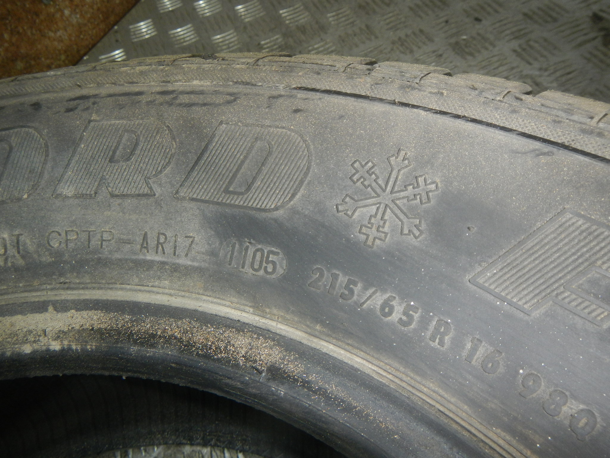 Nord frost 215 65 r16. 215/65/16 Gislaved TERRACONTROL 98h.