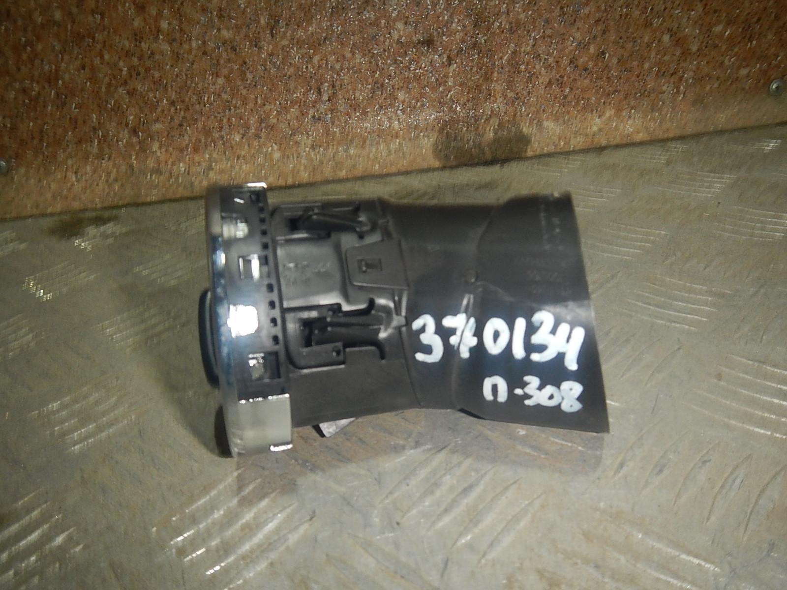 Воздушный фильтр пежо 308. 6 дмрв. Воздуха пежо 308. Воздушный дефлектор двигателя пежо 308. Воздушный фильтр пежо 308.