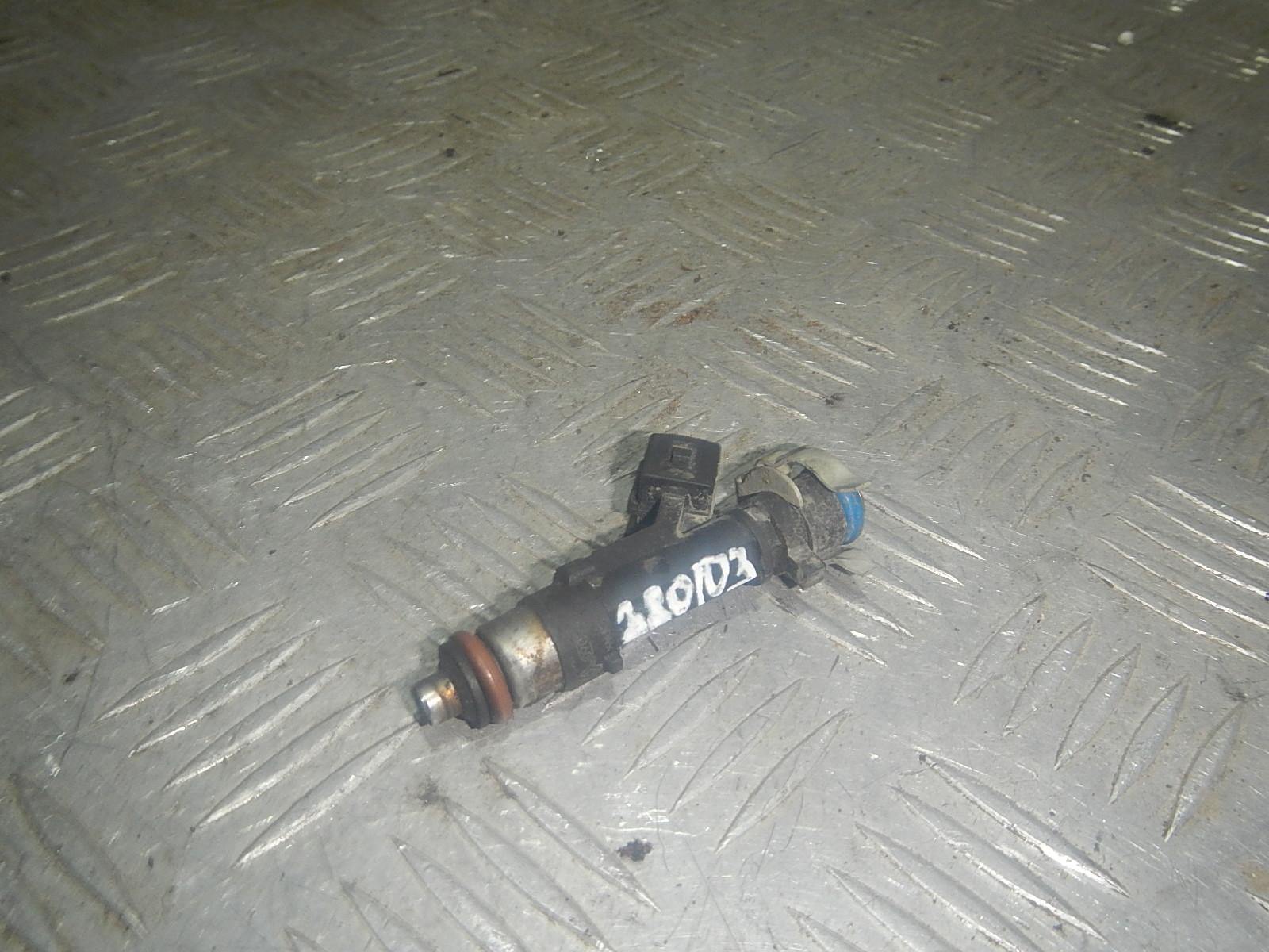 6. Форсунку рено сандеро. Renault f3r форсунка. В. Форсунки рено логан 1.