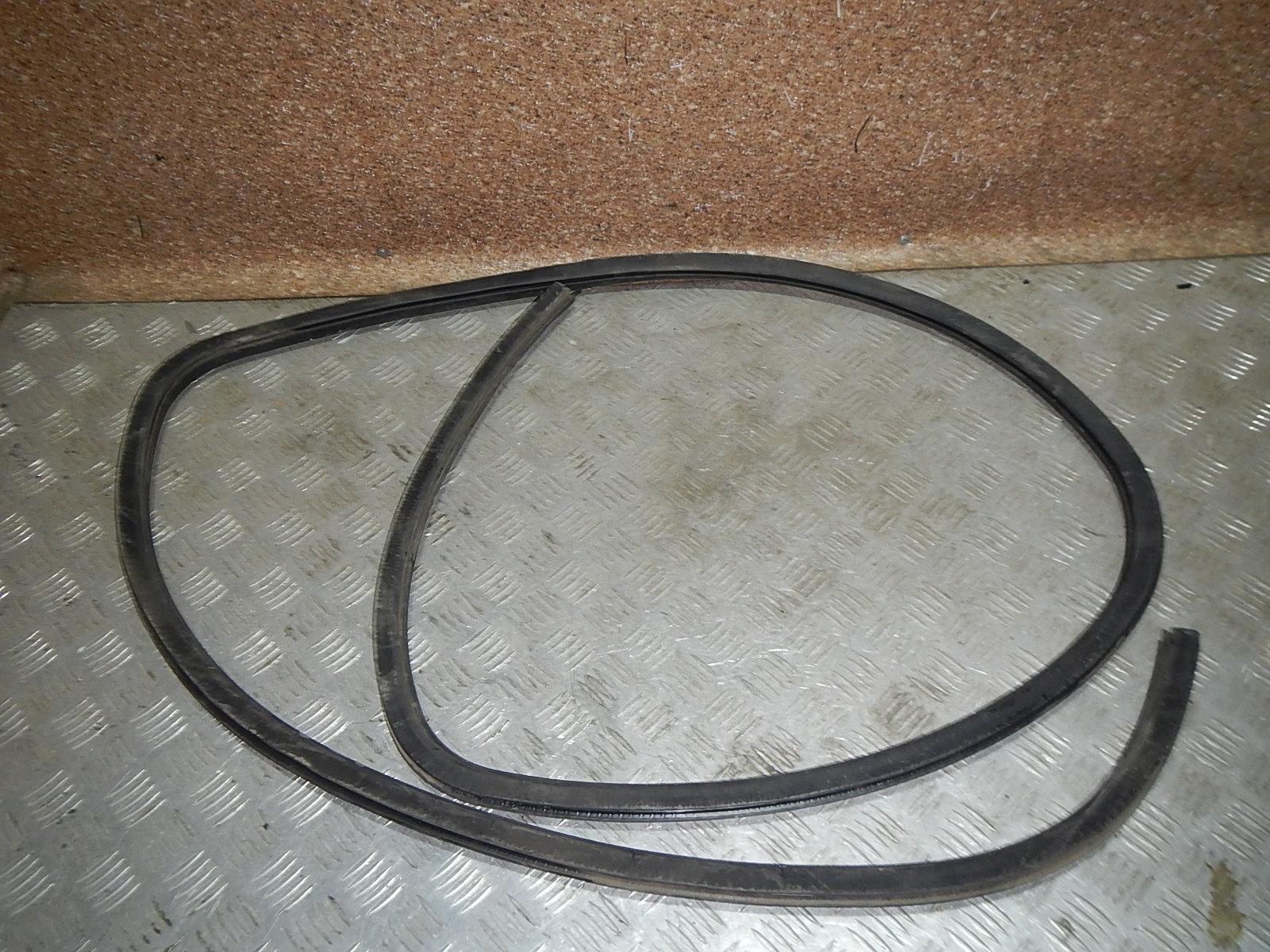 82110f20004x. 82110 4l000. Уплотнитель проема двери форд фокус 3. Уплотнитель передней левой двери kalina. Уплотнитель двери киа рио 3 передний левый.