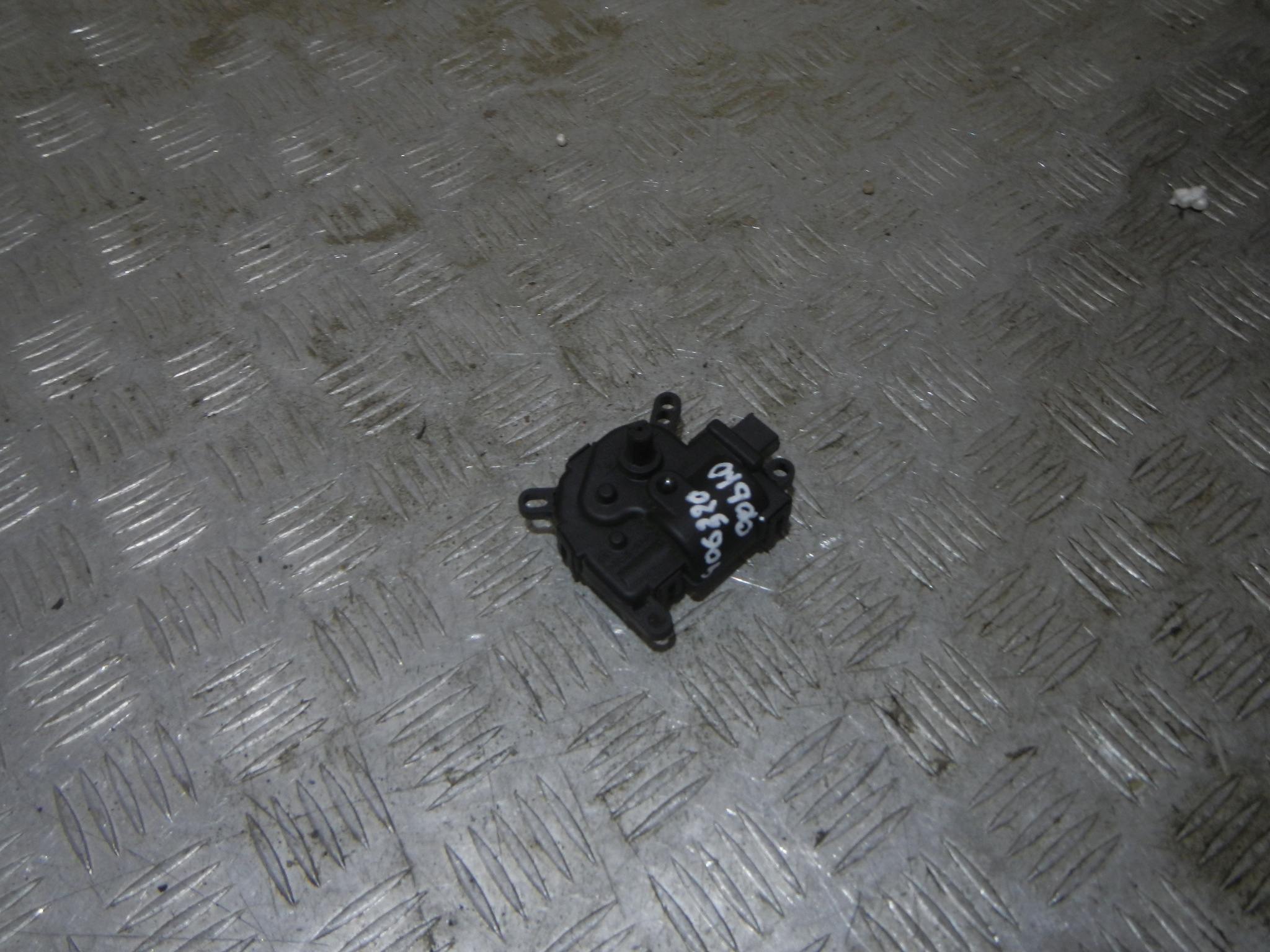 1144030 Мотор заслонки отопителя Ford Fusion 2002 - 2012 , 1S7H19B634CA купить б