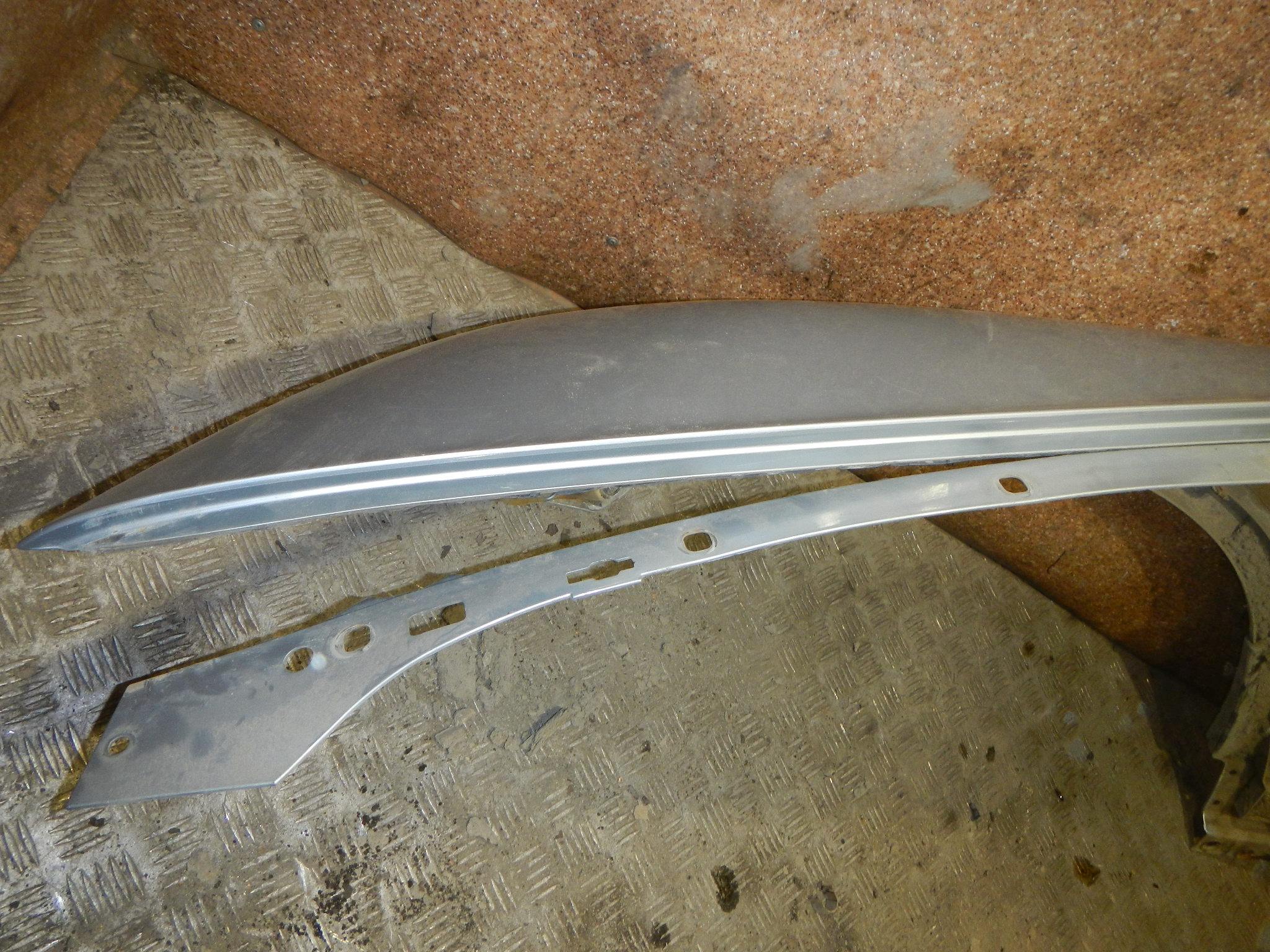 передние крыло фольксваген туарег. номер запчасти крыло переднее фольксваген туарег нф. передние крылья туарег 2008. разобранное левое крыло туарег 2008. как снять крыло туарег.