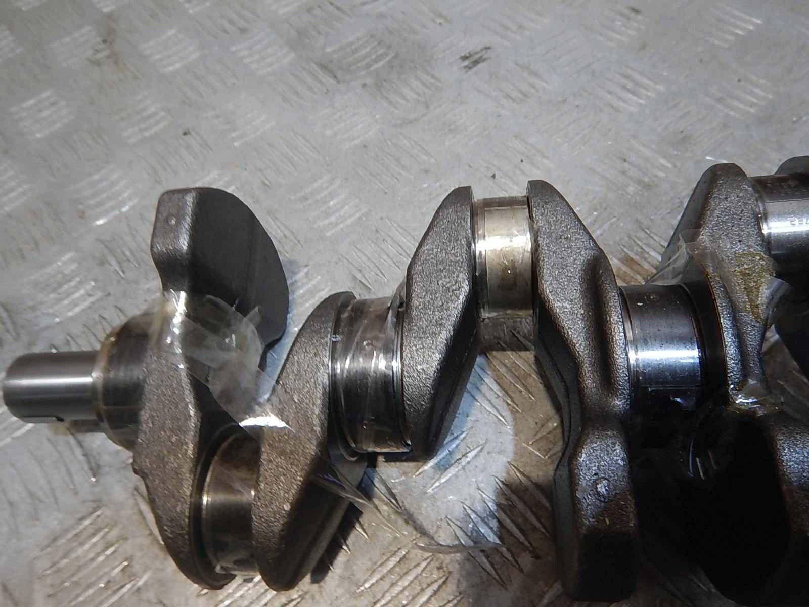 Коленвал рено дастер 2. 0 артикул. Сальный коленвал renault fluence. Коленвал дастер. Коленвал дастер.