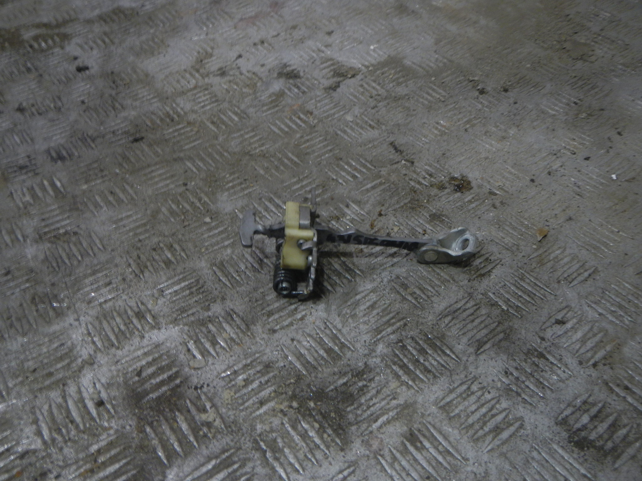 Купить Ограничитель Дверей На Рено Флюенс