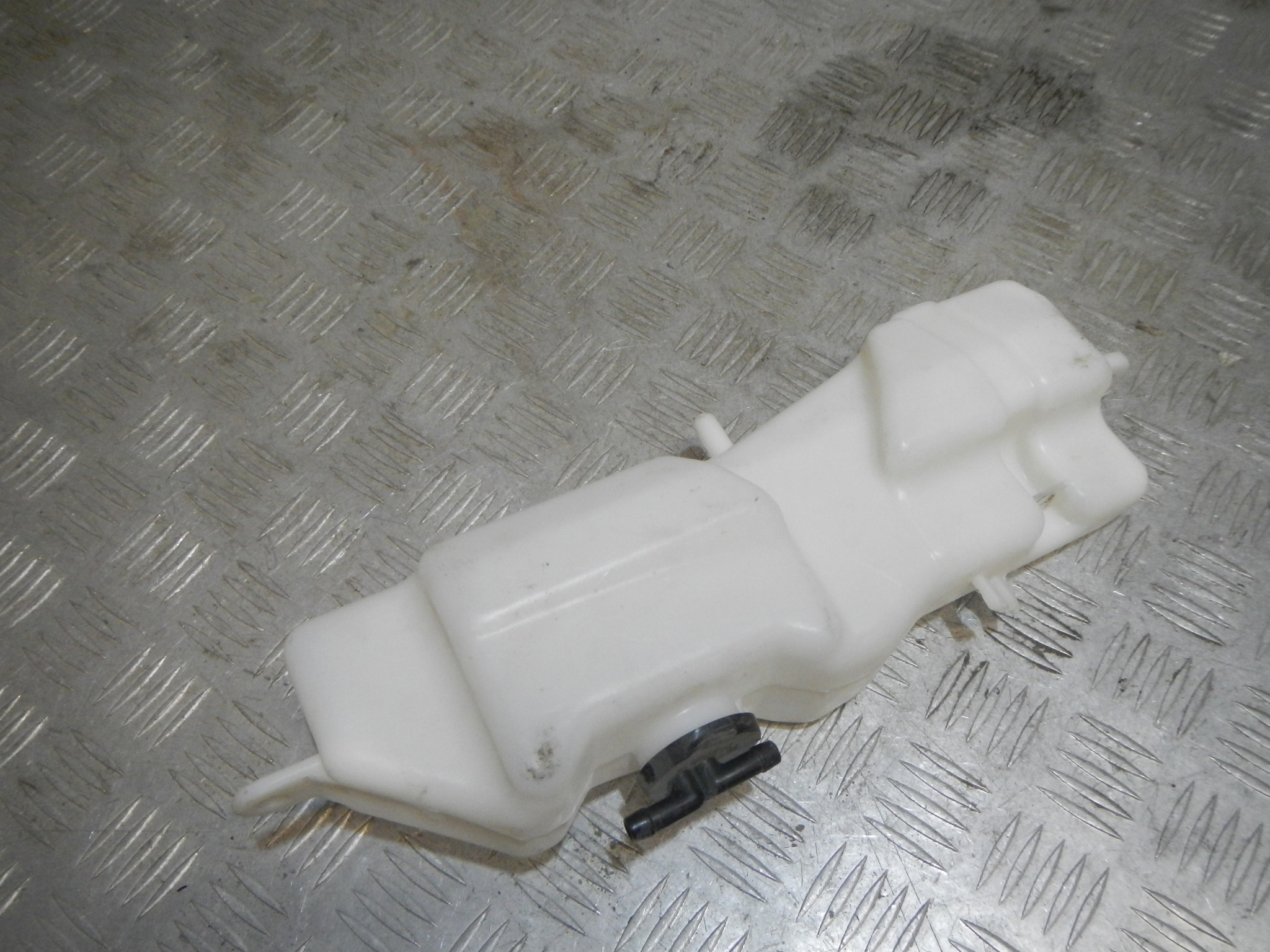 Бачок расширительный, Toyota (Тойота)-CAMRY 40 (06-11) - Артикул детали: 383760.