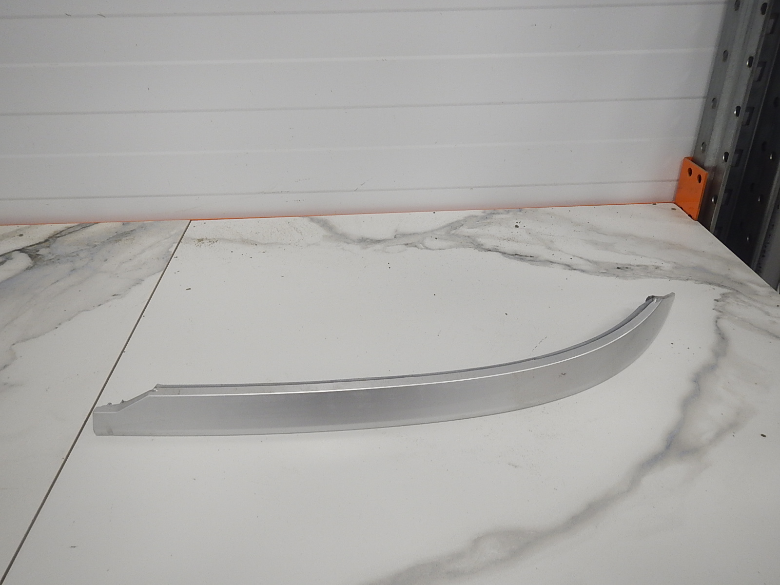 Молдинг заднего бампера