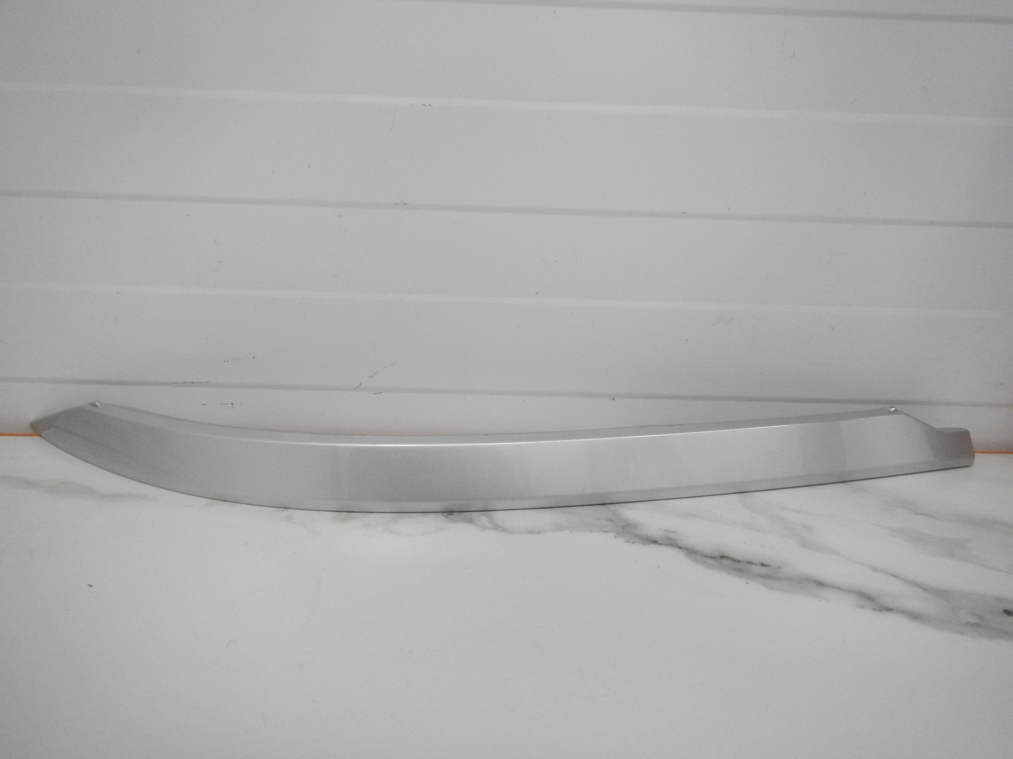 Молдинг заднего бампера