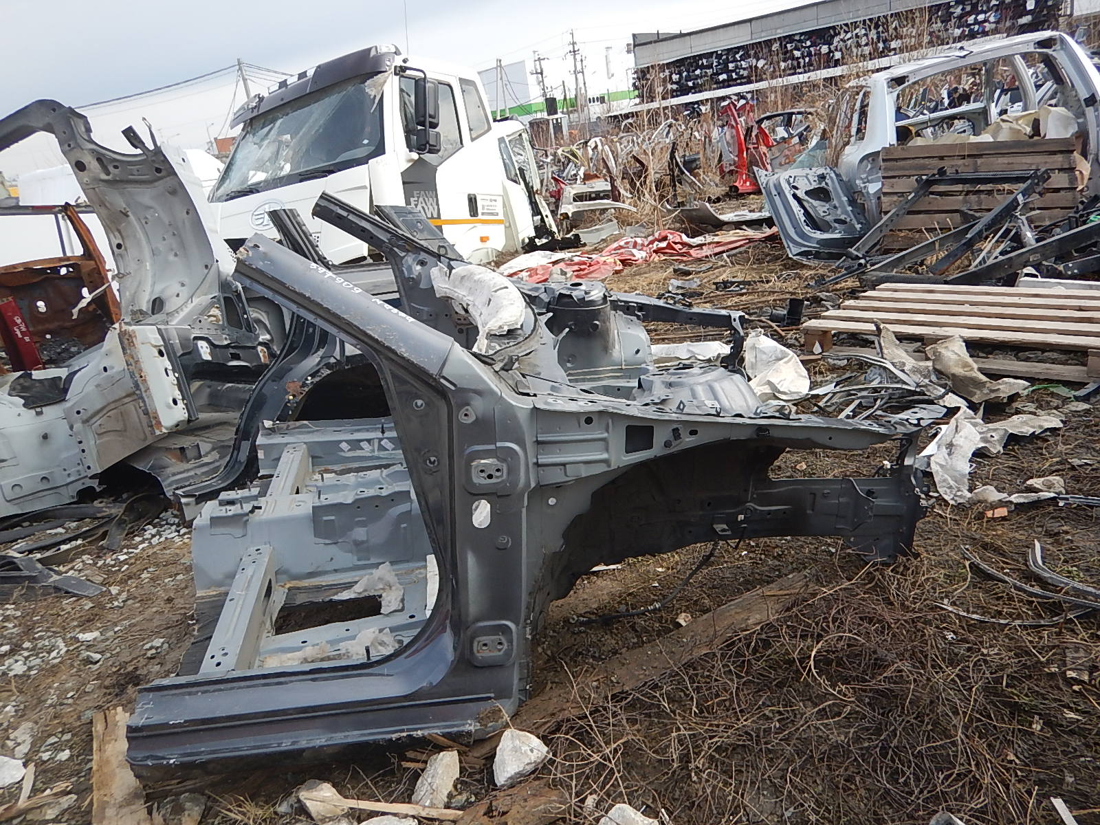 Лонжерон передний правый