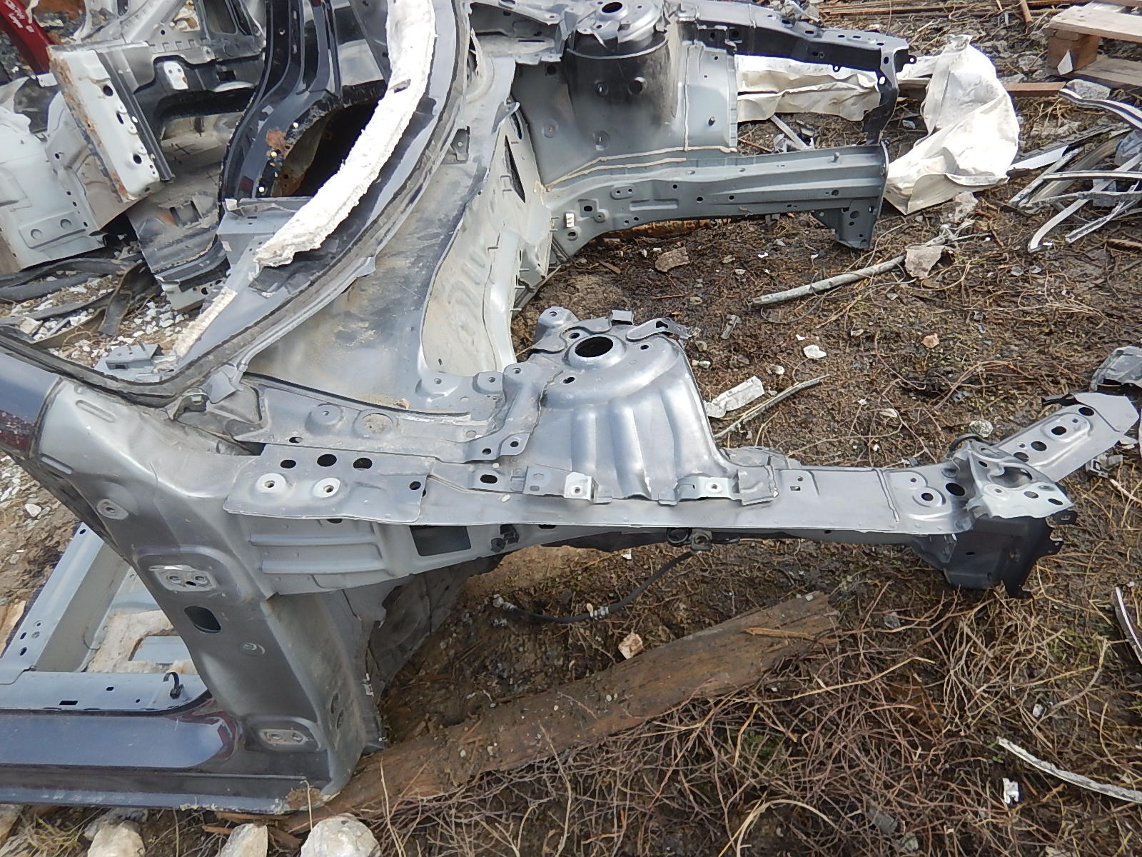 Лонжерон передний правый