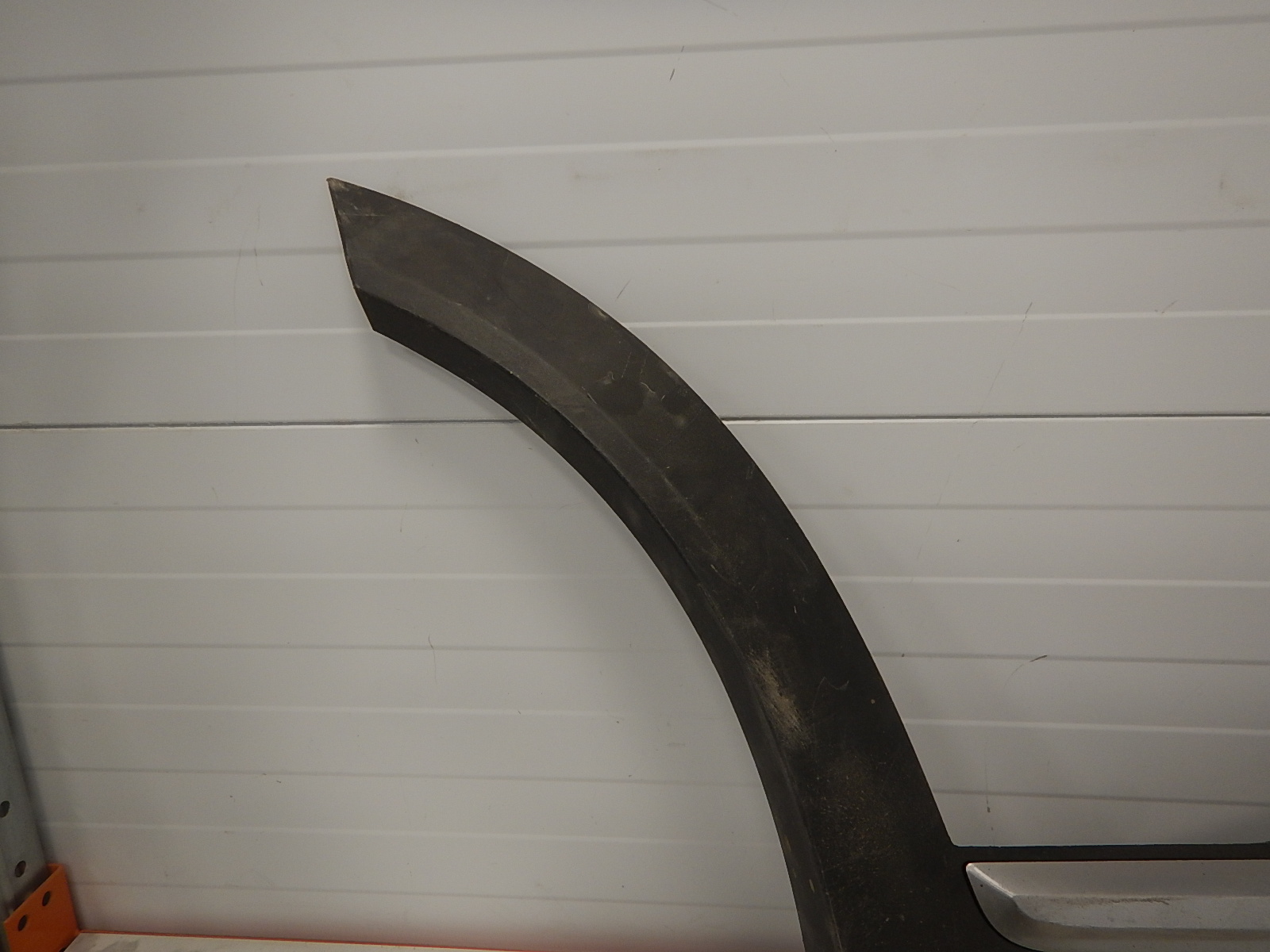 Молдинг задней правой двери