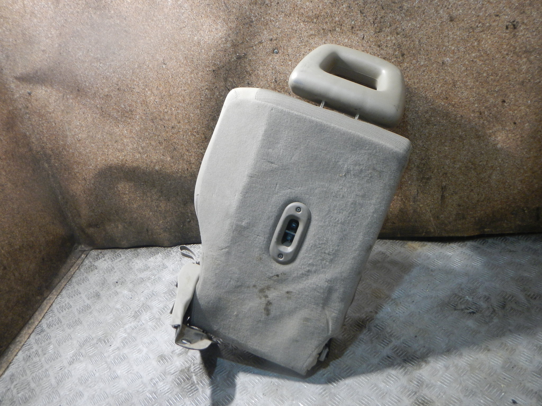 Спинка сидения