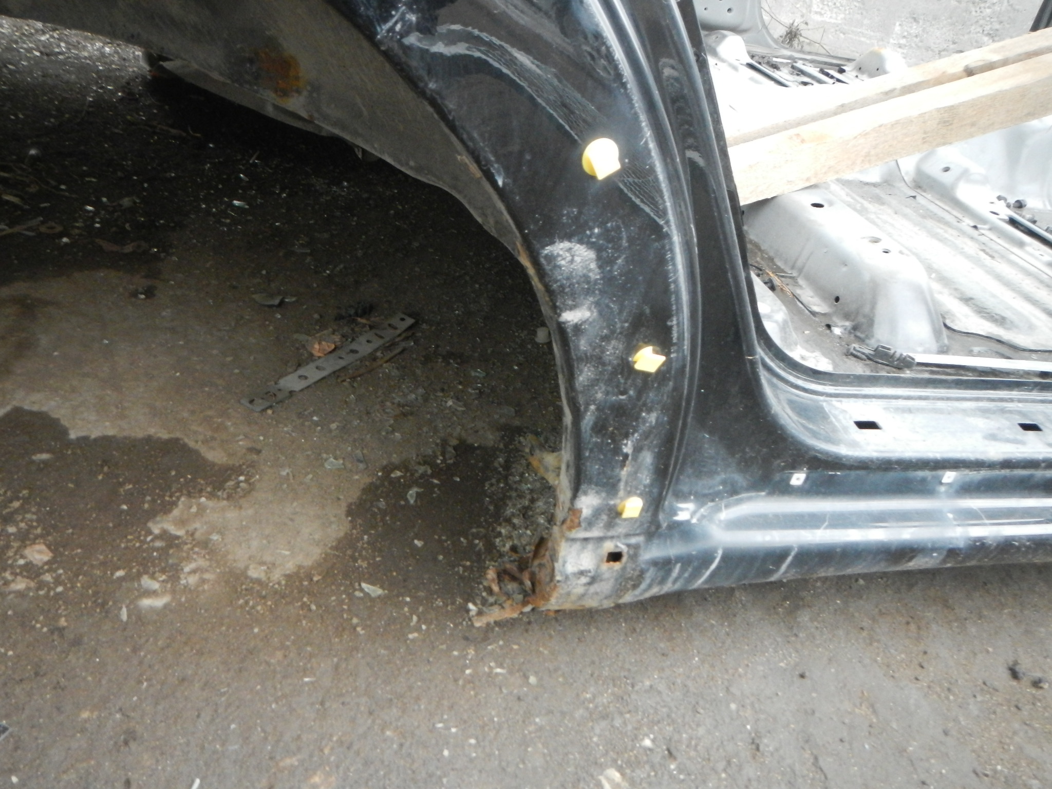 Крыло заднее правое