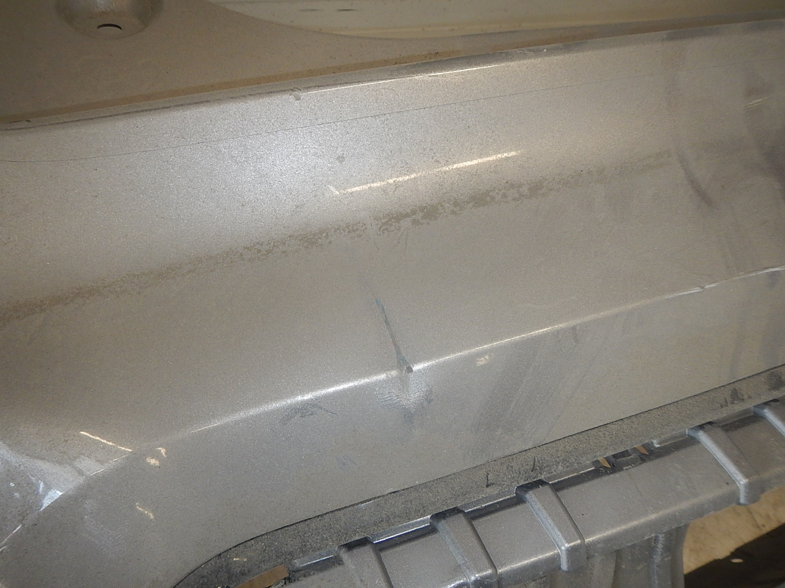 Бампер задний