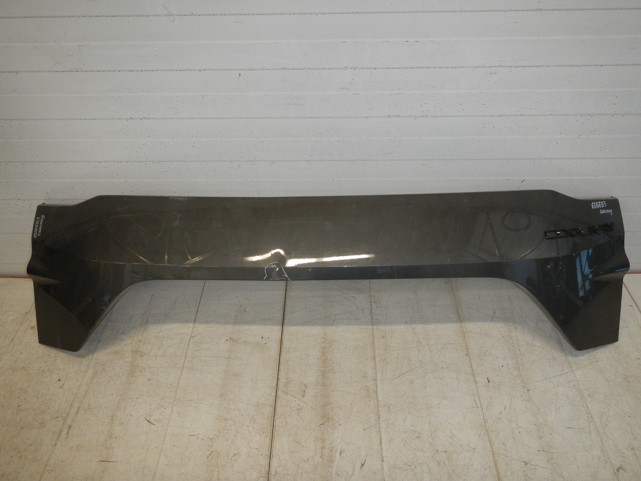 Накладка двери багажника