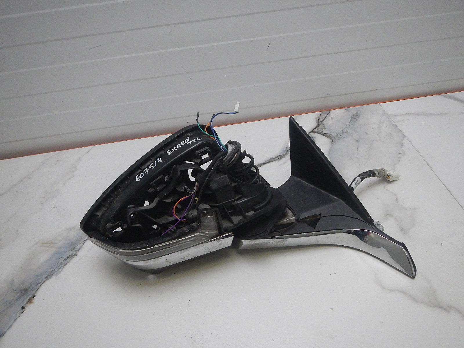 Зеркало правое электрическое