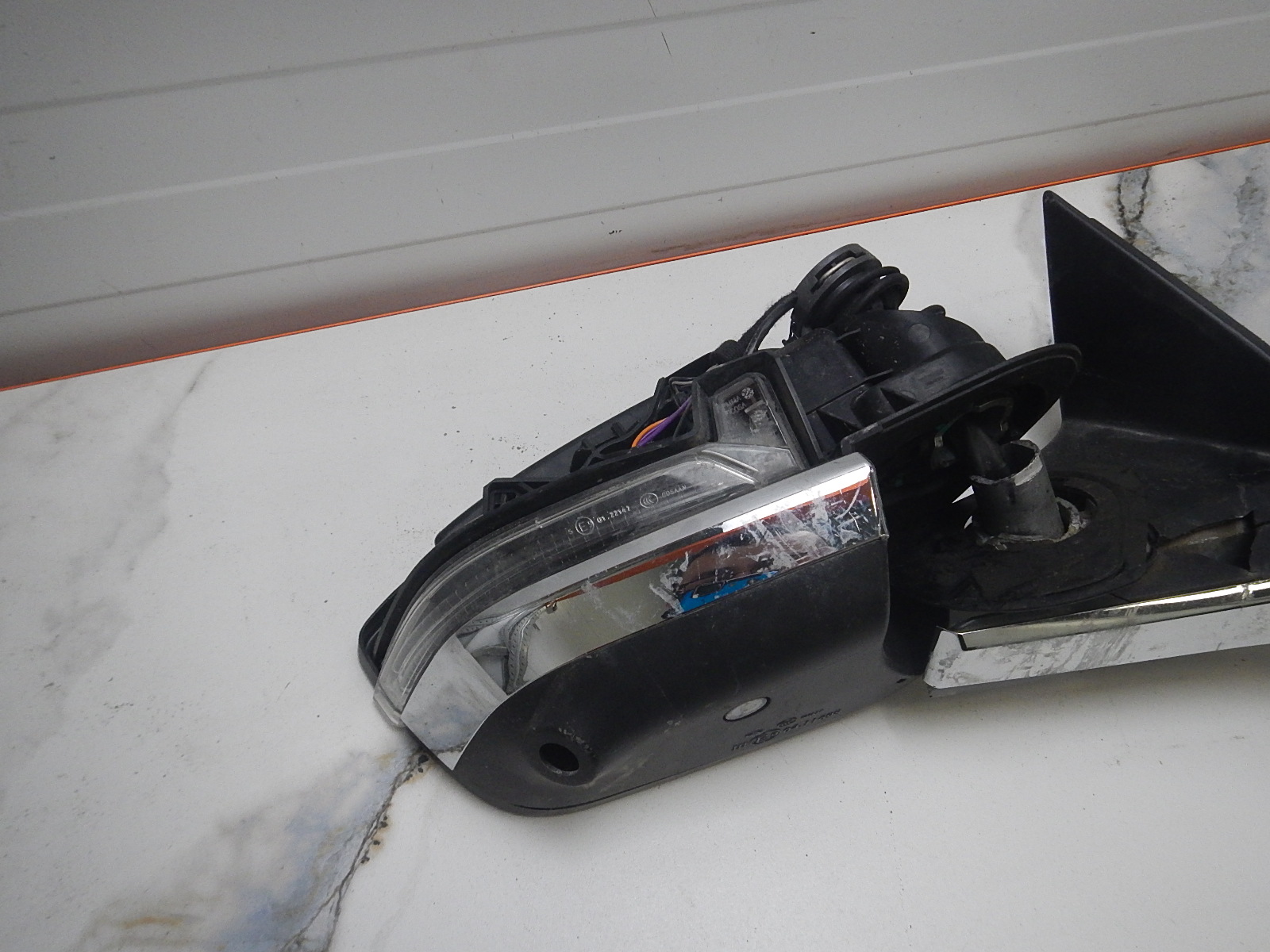 Зеркало правое электрическое