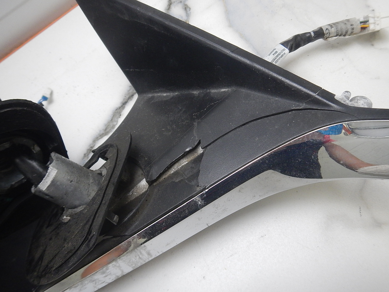 Зеркало правое электрическое