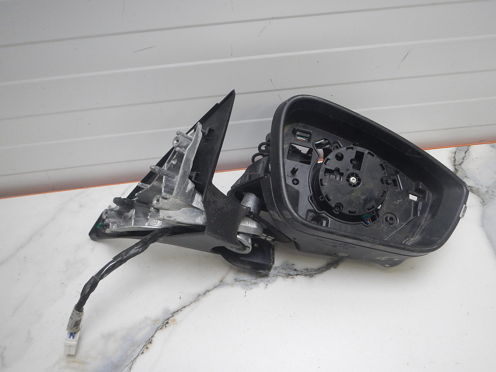 Зеркало правое электрическое