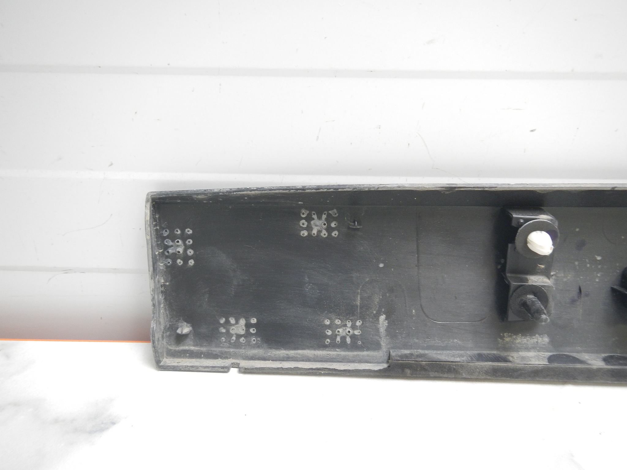 Молдинг передней правой двери