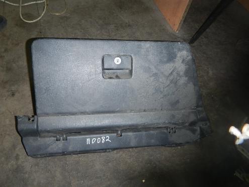 Бардачок, Toyota (Тойота)-CAMRY 30 (01-06)