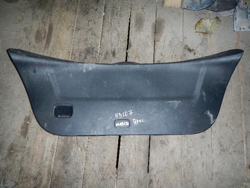 Обшивка двери багажника, Toyota (Тойота)-YARIS (05-)