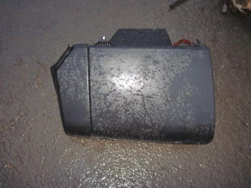 Бардачок, Mazda (Мазда)-3 (BK) (02-09)