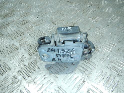 Фотография Петля двери передней правой нижняя, Audi (Ауди)-А4 (B7) (05-07)