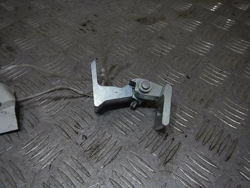 Фотография Петля двери передней правой верхняя, Audi (Ауди)-A4 (B8) ALLROAD (10-16)