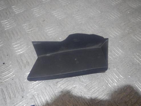 Накладка (кузов внутри), Toyota (Тойота)-CAMRY 70 (17-)