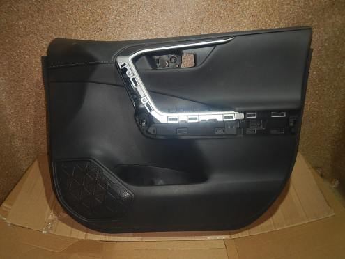 Обшивка двери передней правой, Toyota (Тойота)-RAV4 (19-)
